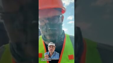 ICE Agents Are Wearing Construction Worker Disguises For Surveillance  #politics #trump
